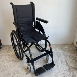 Fauteuil roulant actif pliable Ultra Light KÜSCHALL