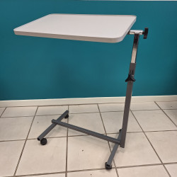 Table de lit Pausa Invacare – Reconditionnée et réglable
