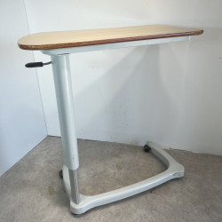 Table de lit à hauteur réglable par vérin - Produit reconditionné par Recycl'Aides 34