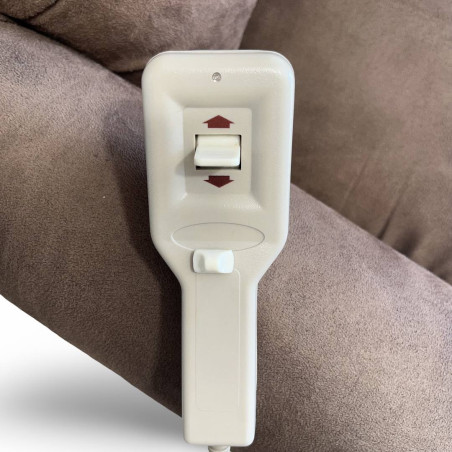 Fauteuil releveur électrique 2 moteurs - STYLEA II - produit de seconde main reconditionné par Recycl'aides 34