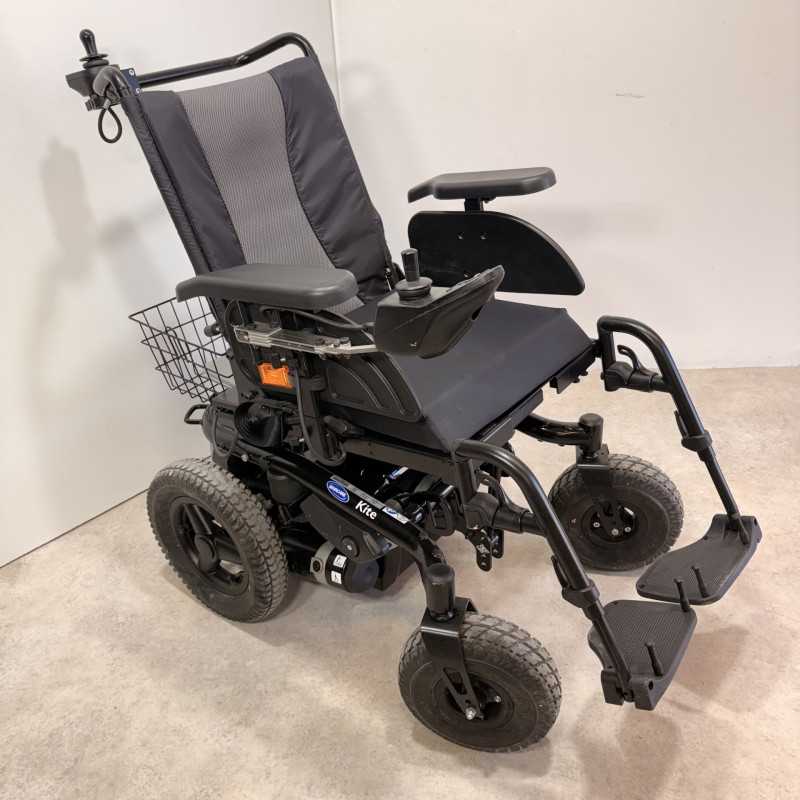 Fauteuil Roulant électrique INVACARE Occasion – Modèle 450 – Pliable Et Réglable | Joystick Et Accoudoirs Rabattables