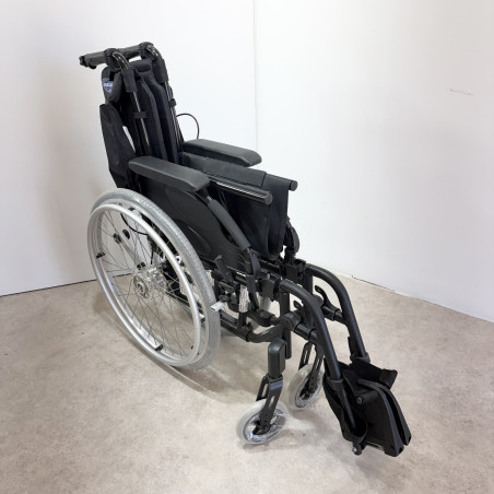 Fauteuil roulant manuel Action 4NG avec freins à tambour - Reconditionné chez Recycl'Aides 34