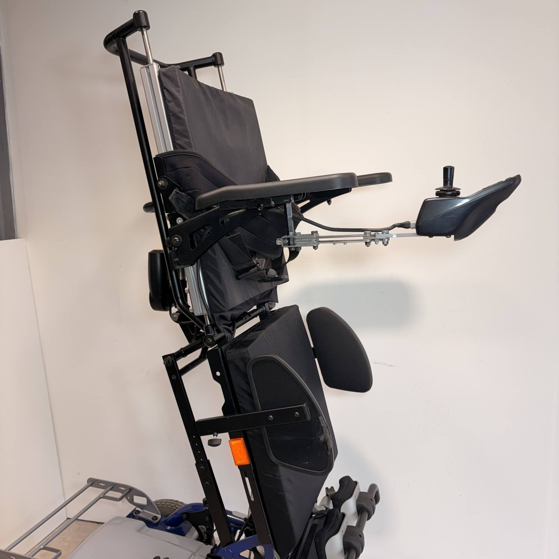 Fauteuil Roulant électrique Invacare Vertic Dragon Et Kite - Neuf Avec Frein à Main